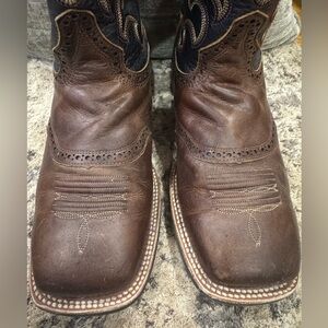 Rank 45 cowboy boots men’s 8.5 wide smoke free pet free home